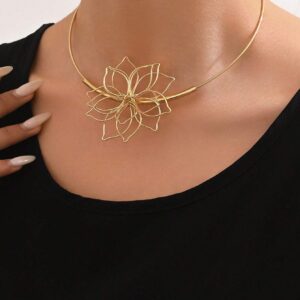 Colar Choker De Metal Dourado Com Decoracão De Flores Estilo Europeu E Americano