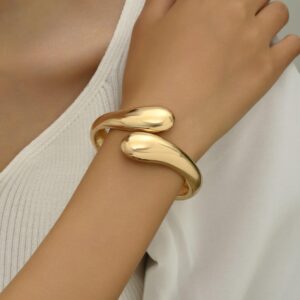 Pulseira em Formato de Gota D'água. Luxuosa Vintage Elegante.