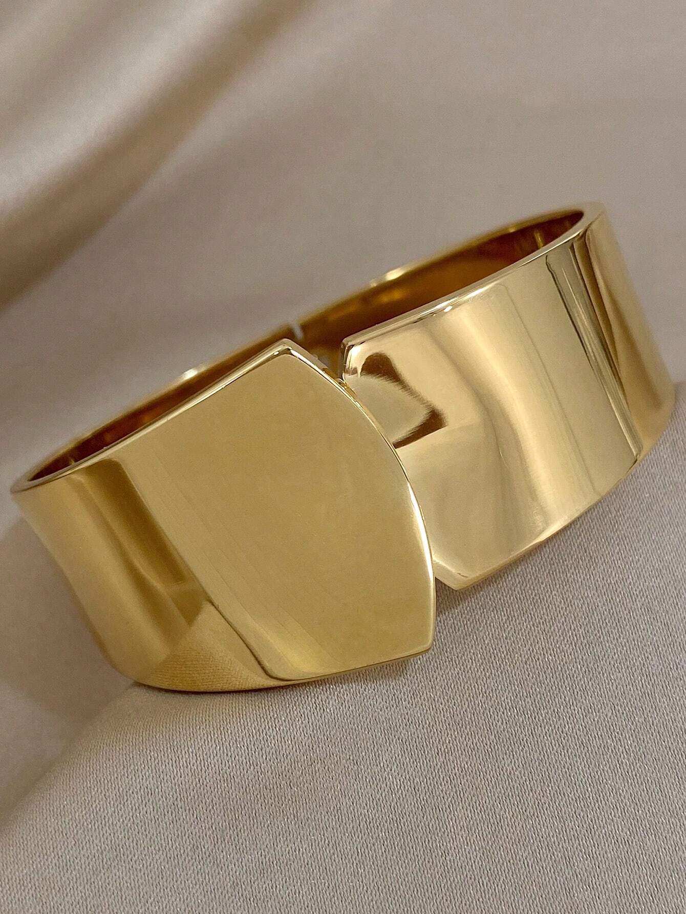 Pulseira Minimalista Grosso Aço Inoxidável, Elegante e Ampla Cuff. - Imagem 4