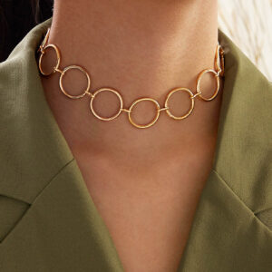 Colar Círculo de Metal Dourado.